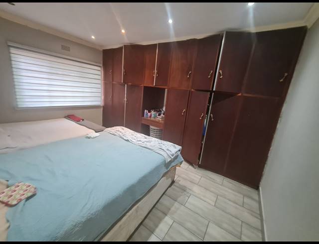 3 BEDROOM HOUSE TO LET IN VANDERBIJLPARK CW 5
